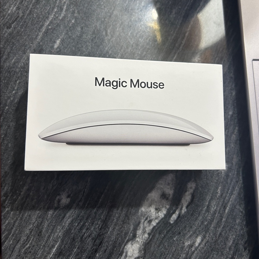 Apple Magic Mouse in White